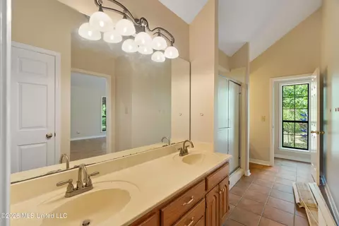 Bath - 3751 Mound Rd, Wesson, MS 39191 photo 2 of 5