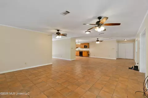 Living - 3751 Mound Rd, Wesson, MS 39191 photo 3 of 4