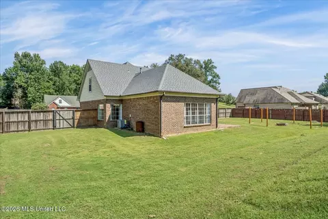 Exterior - 611 Ridge View Dr, Hernando, MS 38632 photo 8 of 8