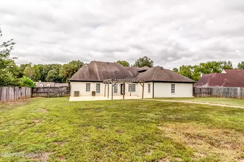 Other - 9883 Chris Dr, Olive Branch, MS 38654 photo 7 of 9