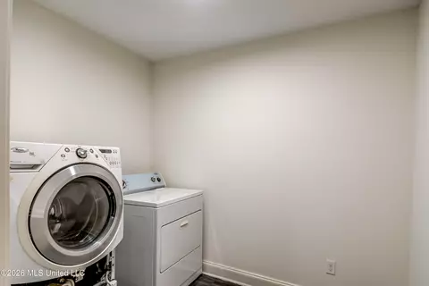 Other - 9883 Chris Dr, Olive Branch, MS 38654 photo 5 of 9
