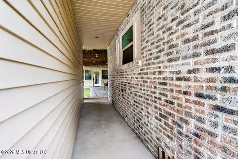 Entry Way - 934 Ceasar Rd, Picayune, MS 39466 photo 2 of 2