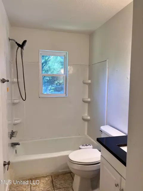 Bath - 2418 Northridge Dr, Gautier, MS 39553 photo 3 of 5