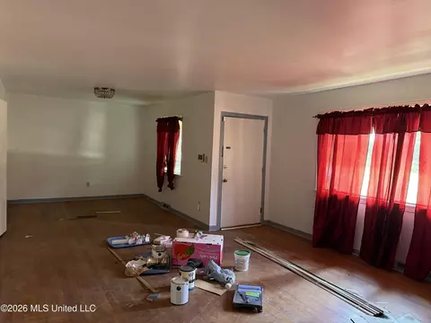 Living - 2247 Alta Woods Ter, Jackson, MS 39204 photo 5 of 9