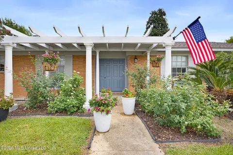 Exterior - 100 Pampas Dr, Long Beach, MS 39560 photo 4 of 8