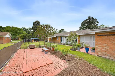 Exterior - 100 Pampas Dr, Long Beach, MS 39560 photo 6 of 8