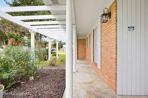 Exterior - 100 Pampas Dr, Long Beach, MS 39560 photo 5 of 8