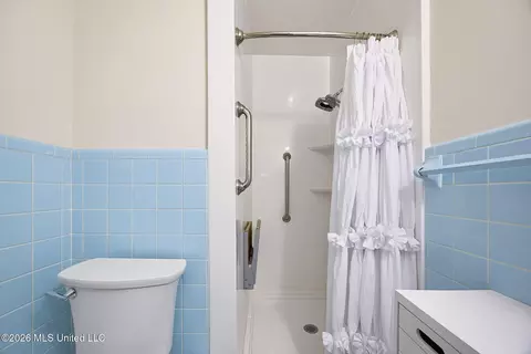 Bath - 100 Pampas Dr, Long Beach, MS 39560 photo 5 of 5