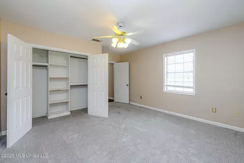 Bedroom - 6313 Cedarwood Dr, Jackson, MS 39213 photo 2 of 5