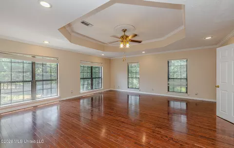 Living - 6313 Cedarwood Dr, Jackson, MS 39213 photo 7 of 8