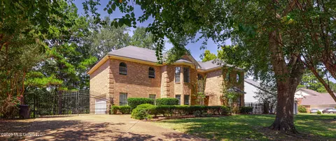 Exterior - 6313 Cedarwood Dr, Jackson, MS 39213 photo 2 of 8