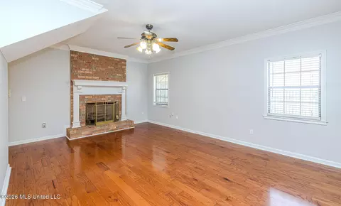 Living - 6313 Cedarwood Dr, Jackson, MS 39213 photo 1 of 8