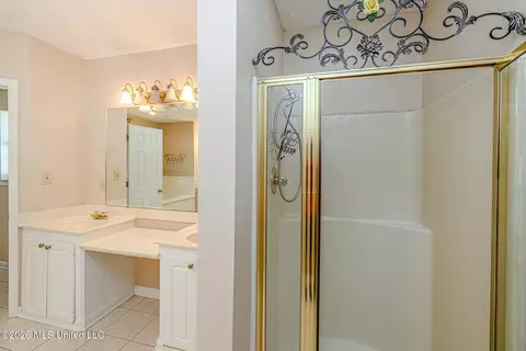 Bath - 6313 Cedarwood Dr, Jackson, MS 39213 photo 7 of 12