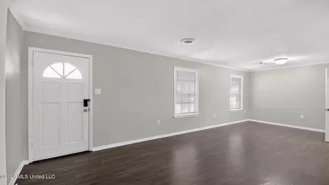 Living - 1217 Pineview Dr, Clinton, MS 39056 photo 1 of 4