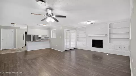 Living - 1217 Pineview Dr, Clinton, MS 39056 photo 3 of 4
