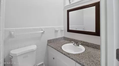 Bath - 1217 Pineview Dr, Clinton, MS 39056 photo 1 of 2