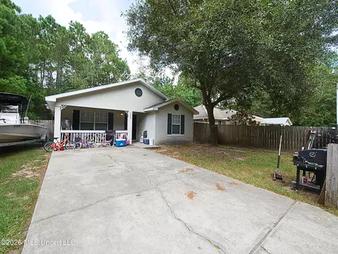 6222 W Lamar St, Bay Saint Louis, MS 39520