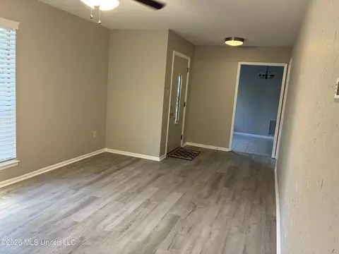 Living - 3201 Riverbend Rd, Moss Point, MS 39562 photo 3 of 3