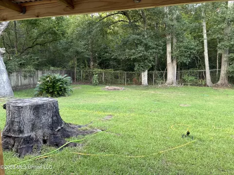 Exterior - 3201 Riverbend Rd, Moss Point, MS 39562 photo 11 of 12