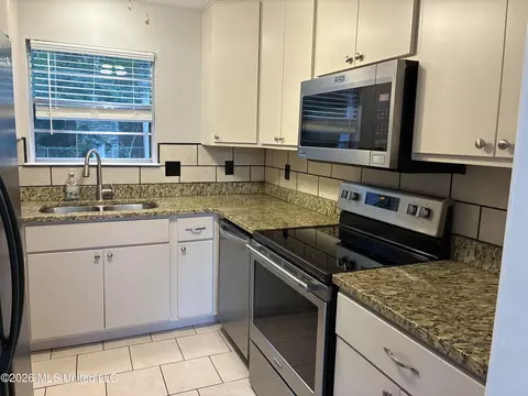 Kitchen - 3201 Riverbend Rd, Moss Point, MS 39562 photo 1 of 4