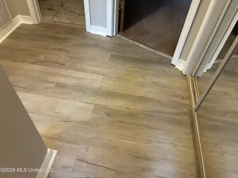 Entry Way - 3201 Riverbend Rd, Moss Point, MS 39562 photo 5 of 5