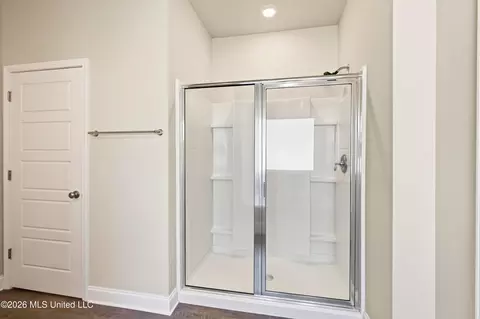 Bath - 8009 Crawford Dr, Long Beach, MS 39560 photo 3 of 5
