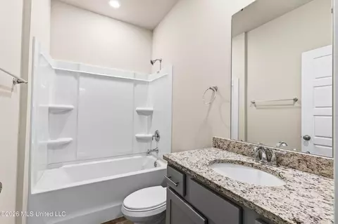 Bath - 8009 Crawford Dr, Long Beach, MS 39560 photo 5 of 5