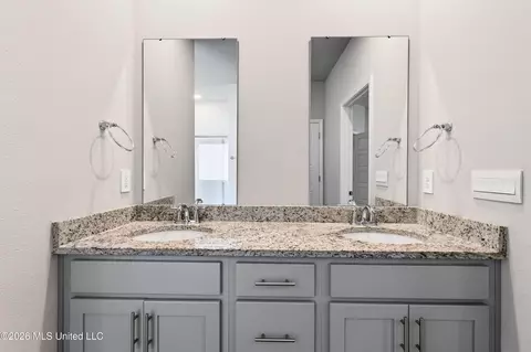 Bath - 8009 Crawford Dr, Long Beach, MS 39560 photo 1 of 5