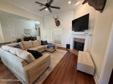 Living - 101 Trailbridge Bnd, Canton, MS 39046 photo 1 of 1