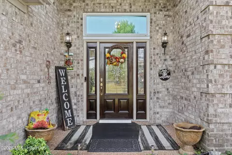 Exterior - 4223 Davis Grove Blvd, Olive Branch, MS 38654 photo 3 of 7
