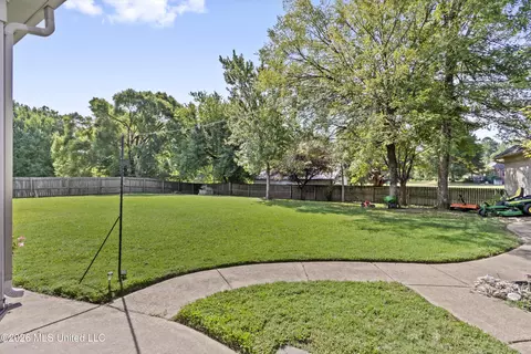 Exterior - 4223 Davis Grove Blvd, Olive Branch, MS 38654 photo 6 of 7