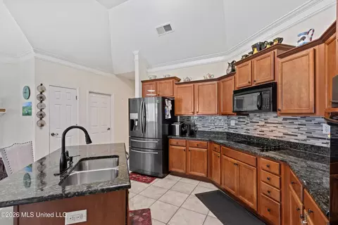 Kitchen - 4223 Davis Grove Blvd, Olive Branch, MS 38654 photo 1 of 3
