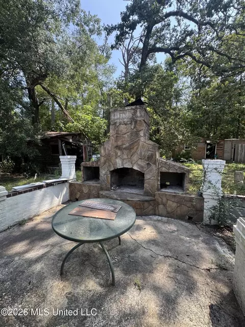 Exterior - 2894 Woodside Dr, Jackson, MS 39212 photo 5 of 7