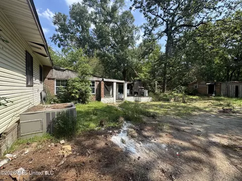 Exterior - 2894 Woodside Dr, Jackson, MS 39212 photo 7 of 7