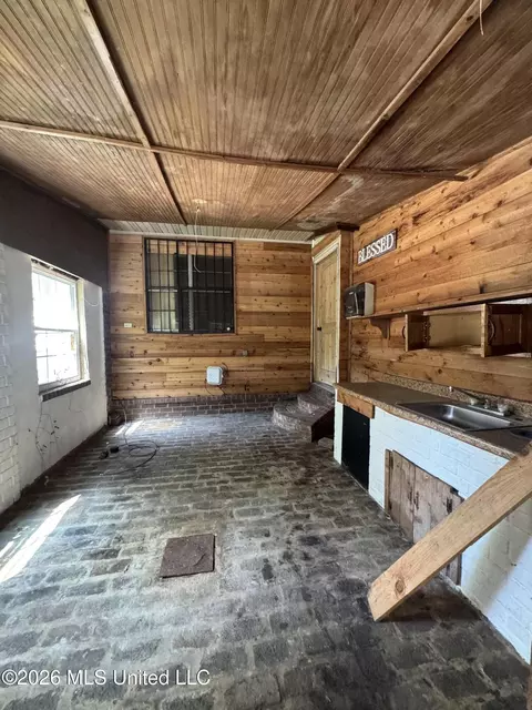 Exterior - 2894 Woodside Dr, Jackson, MS 39212 photo 2 of 7