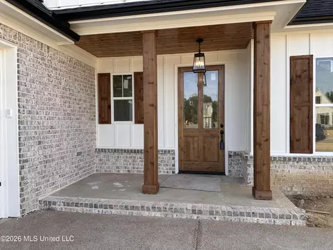 Exterior - 3641 Kreunen St, Nesbit, MS 38651 photo 2 of 3