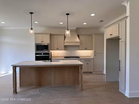 Kitchen - 3641 Kreunen St, Nesbit, MS 38651 photo 4 of 4
