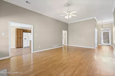 Living - 1148 Pocketwatch Dr, Hernando, MS 38632 photo 2 of 3
