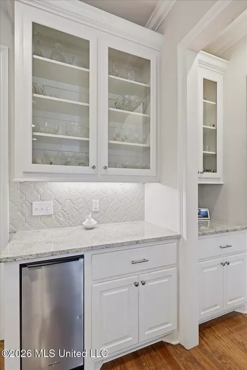 Kitchen - 310 Colony Ct, Madison, MS 39110 photo 4 of 4