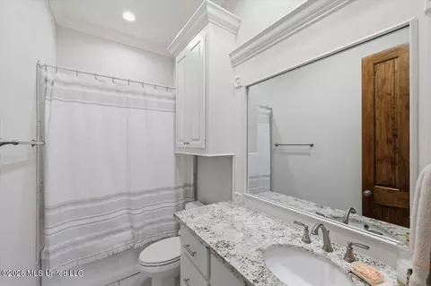 Bath - 310 Colony Ct, Madison, MS 39110 photo 3 of 5