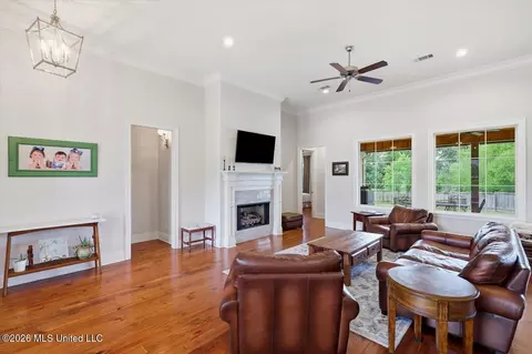 Living - 310 Colony Ct, Madison, MS 39110 photo 1 of 2