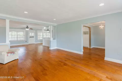 Living - 12850 Midway Rd, Raymond, MS 39154 photo 1 of 12