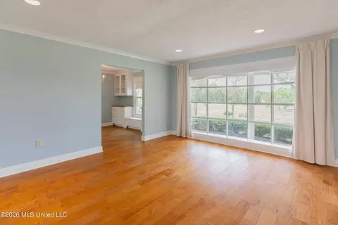 Living - 12850 Midway Rd, Raymond, MS 39154 photo 4 of 12
