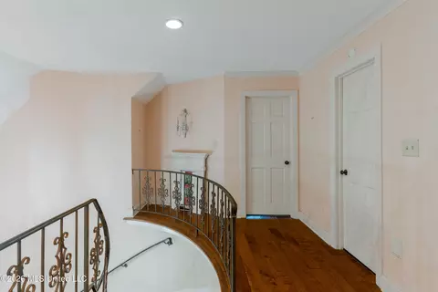 Entry Way - 12850 Midway Rd, Raymond, MS 39154 photo 15 of 15