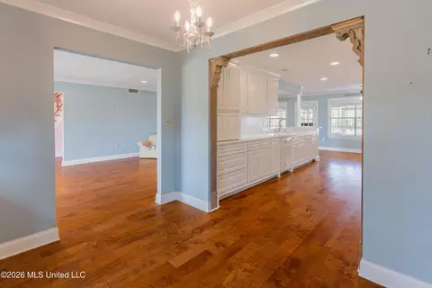 Entry Way - 12850 Midway Rd, Raymond, MS 39154 photo 6 of 15