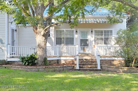 Exterior - 535 E 2nd St, Pass Christian, MS 39571 photo 3 of 9