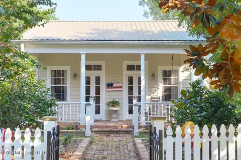 Exterior - 535 E 2nd St, Pass Christian, MS 39571 photo 2 of 9