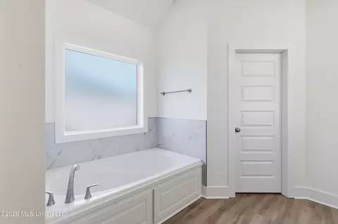 Entry Way - 344 Brookfield Cir, Brandon, MS 39042 photo 5 of 5