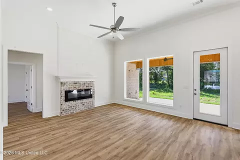 Living - 344 Brookfield Cir, Brandon, MS 39042 photo 1 of 4