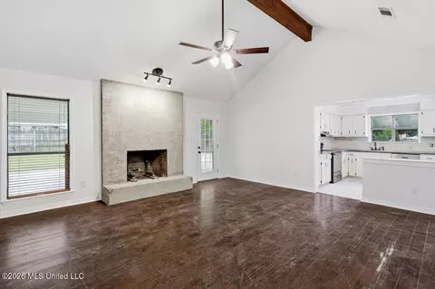 Living - 103 Plum Tree Rd, Brandon, MS 39047 photo 3 of 4